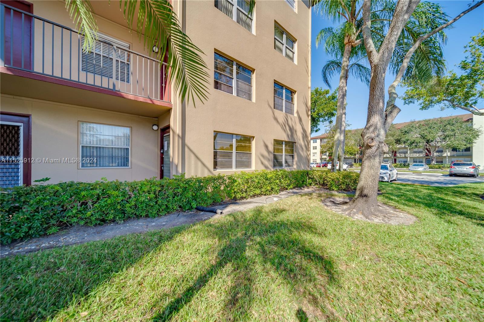 800 131st Ave, Pembroke Pines, FL, 33027 United States, 2 Bedrooms Bedrooms, ,2 BathroomsBathrooms,Residential,For Sale,131st Ave,A11525912