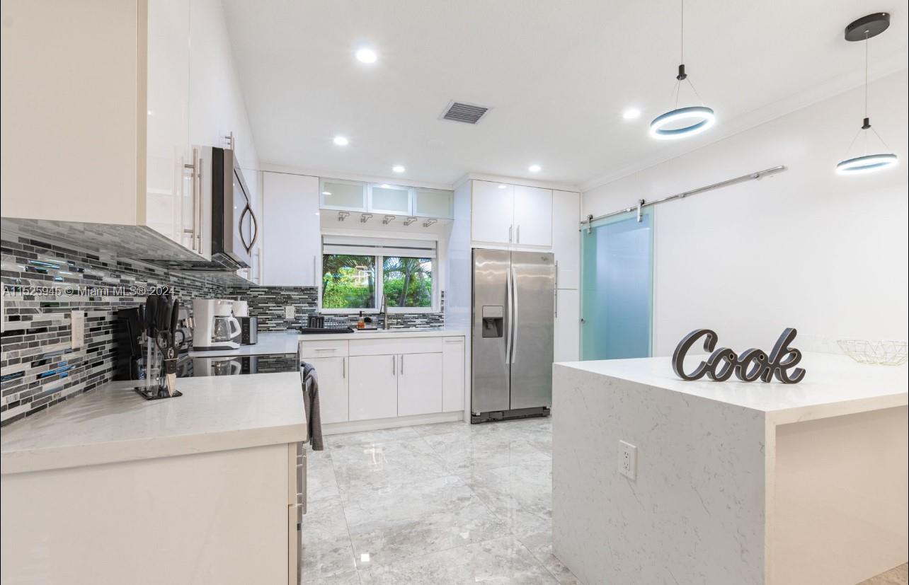 520 Nw 87th, El Portal, Florida 33150, 4 Bedrooms Bedrooms, ,4 BathroomsBathrooms,Residential,For Sale,520 Nw 87th,A11525945