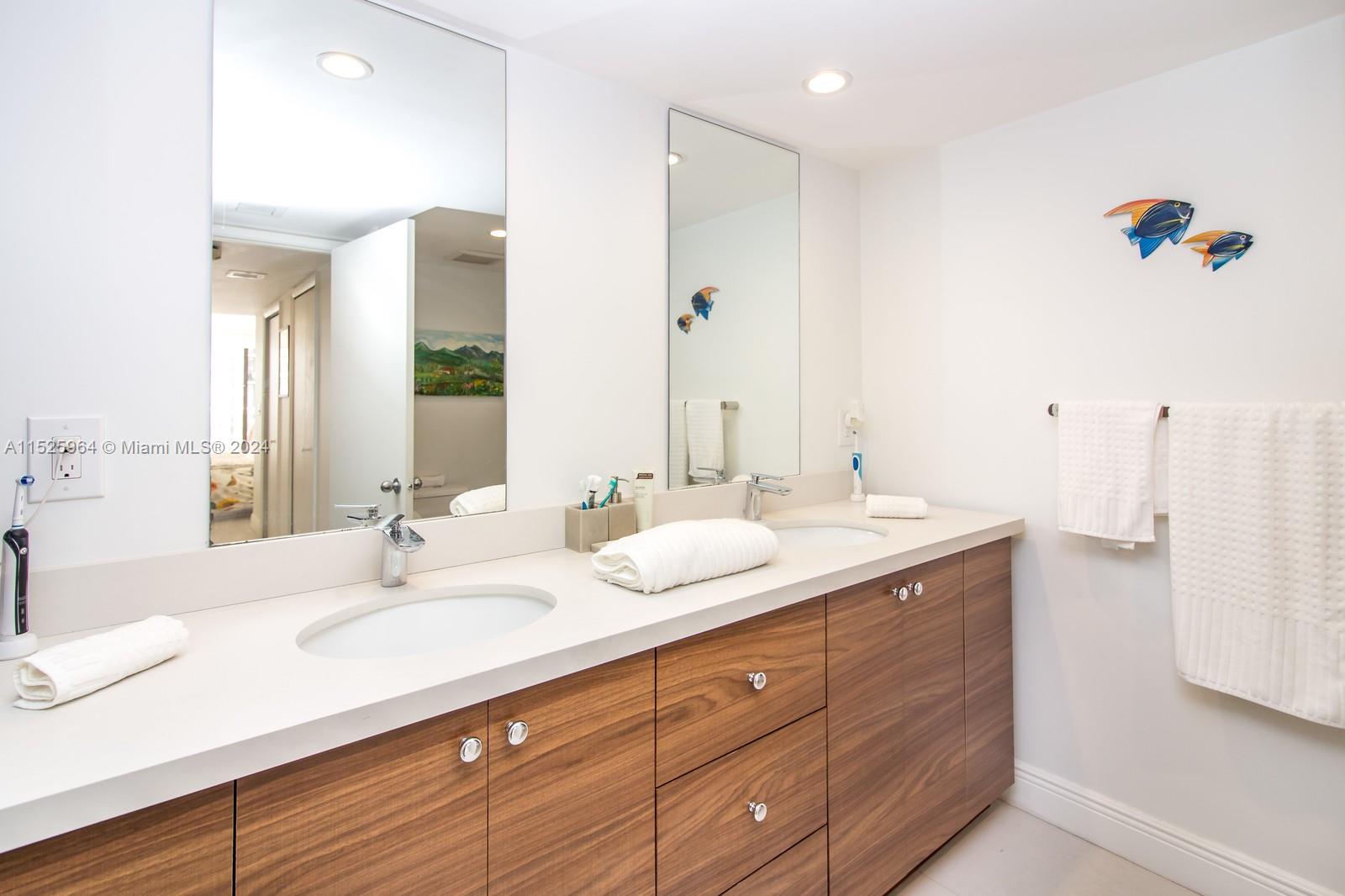 1717 N Bayshore Dr A-2041, Miami, Florida 33132, 3 Bedrooms Bedrooms, ,2 BathroomsBathrooms,Residential,For Sale,1717 N Bayshore Dr A-2041,A11525964