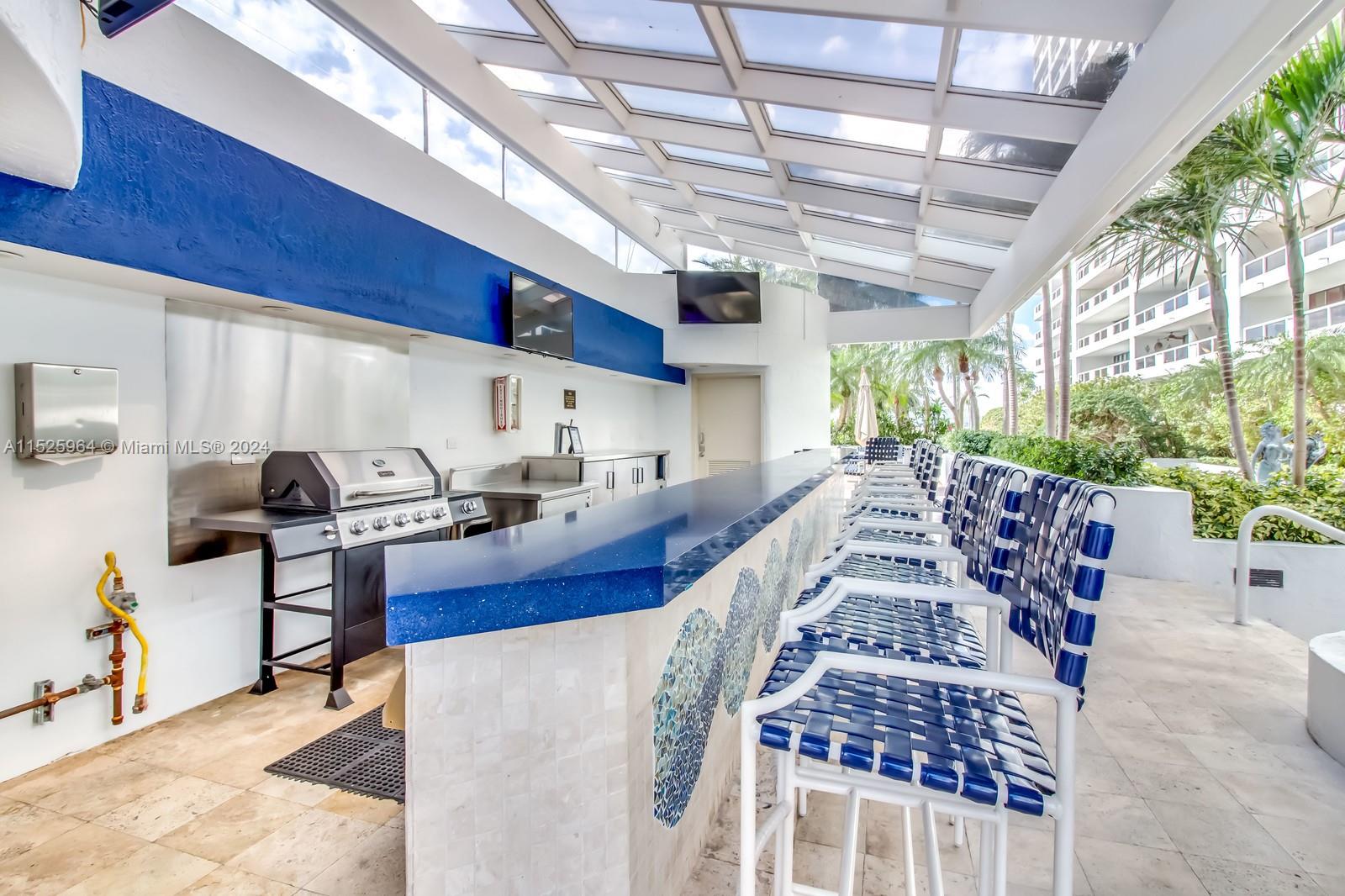 1717 N Bayshore Dr A-2041, Miami, Florida 33132, 3 Bedrooms Bedrooms, ,2 BathroomsBathrooms,Residential,For Sale,1717 N Bayshore Dr A-2041,A11525964