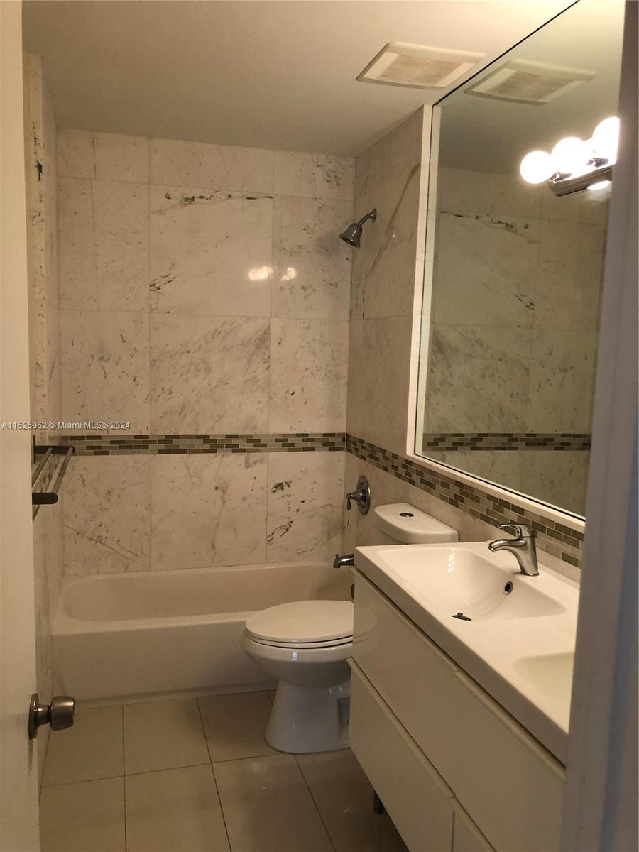 18350 NW 68th Ave I, Hialeah, Florida 33015, 2 Bedrooms Bedrooms, ,2 BathroomsBathrooms,Residential,For Sale,18350 NW 68th Ave I,A11525962