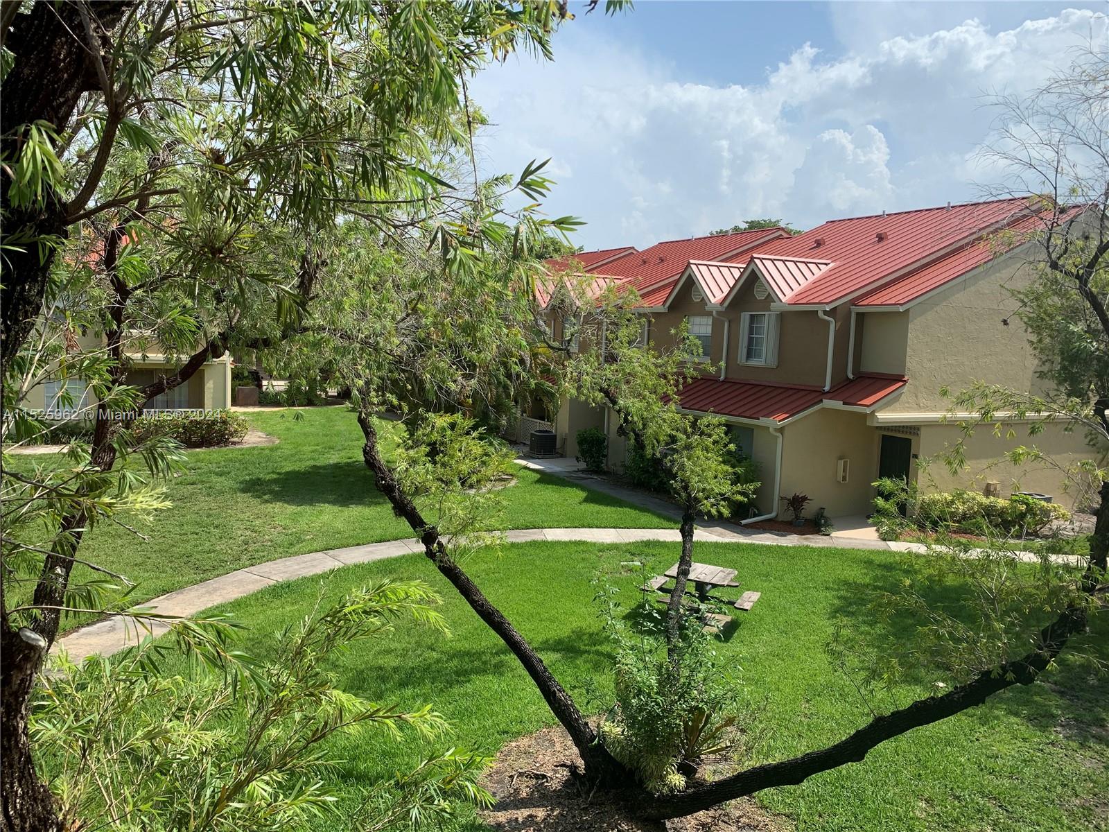 18350 NW 68th Ave I, Hialeah, Florida 33015, 2 Bedrooms Bedrooms, ,2 BathroomsBathrooms,Residential,For Sale,18350 NW 68th Ave I,A11525962