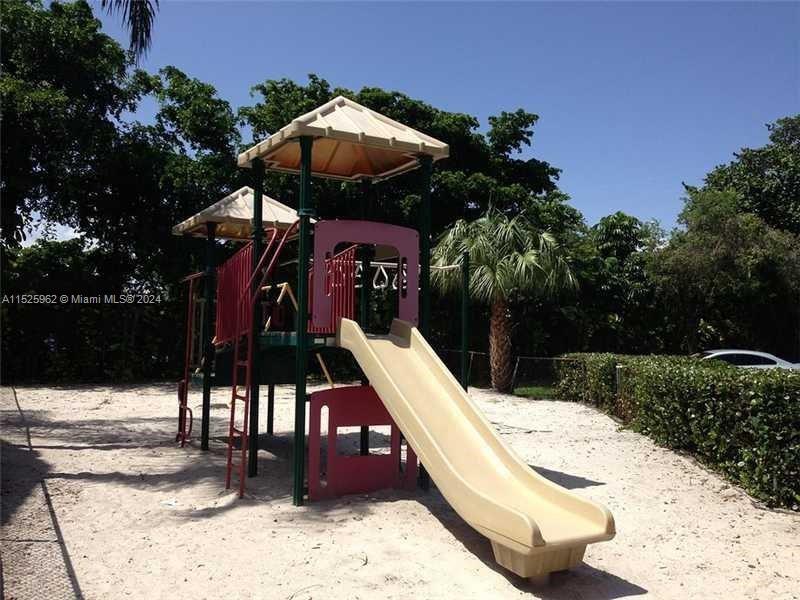 18350 NW 68th Ave I, Hialeah, Florida 33015, 2 Bedrooms Bedrooms, ,2 BathroomsBathrooms,Residential,For Sale,18350 NW 68th Ave I,A11525962