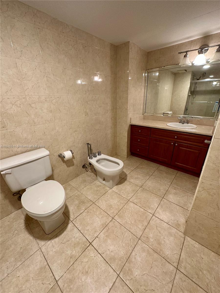 2400 3rd Ave, Miami, FL, 33129 United States, 2 Bedrooms Bedrooms, ,2 BathroomsBathrooms,Residential,For Sale,3rd Ave,A11526011