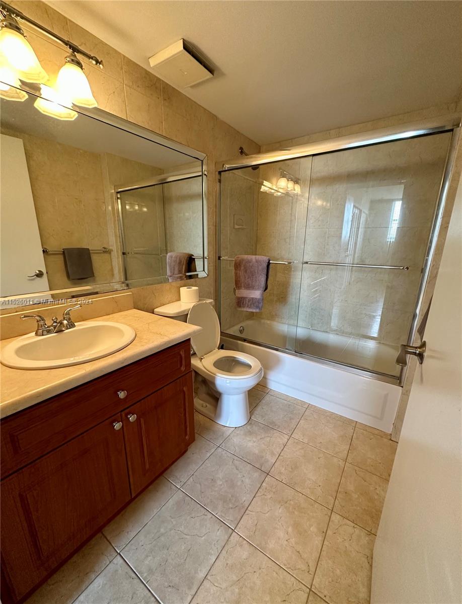 2400 3rd Ave, Miami, FL, 33129 United States, 2 Bedrooms Bedrooms, ,2 BathroomsBathrooms,Residential,For Sale,3rd Ave,A11526011