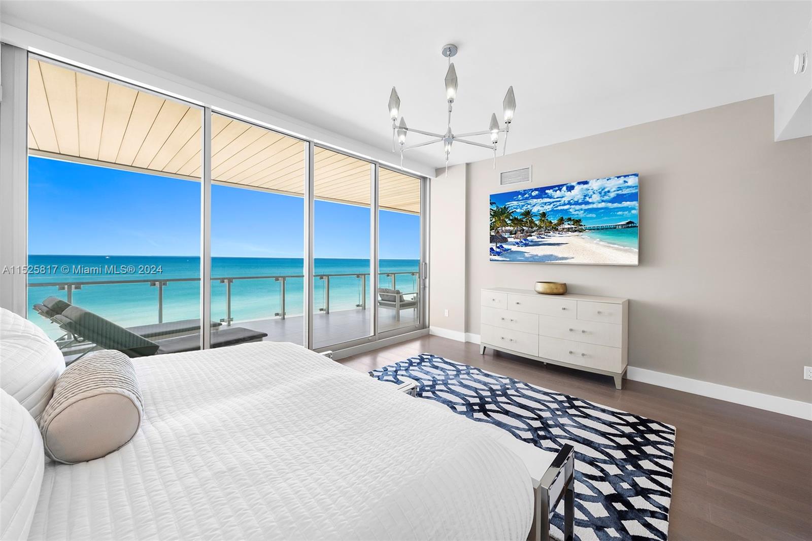 5775 Collins Ave, Miami Beach, FL, 33140 United States, 3 Bedrooms Bedrooms, ,3 BathroomsBathrooms,Residential,For Sale,Collins Ave,A11525817