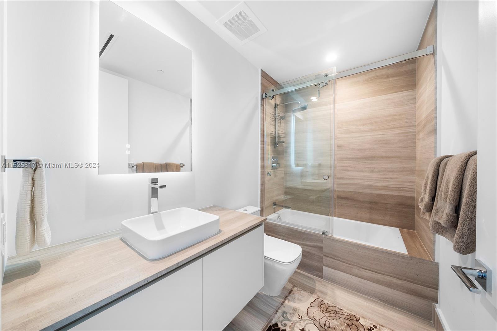 5775 Collins Ave 1101, Miami Beach, Florida 33140, 3 Bedrooms Bedrooms, ,3 BathroomsBathrooms,Residential,For Sale,5775 Collins Ave 1101,A11525817