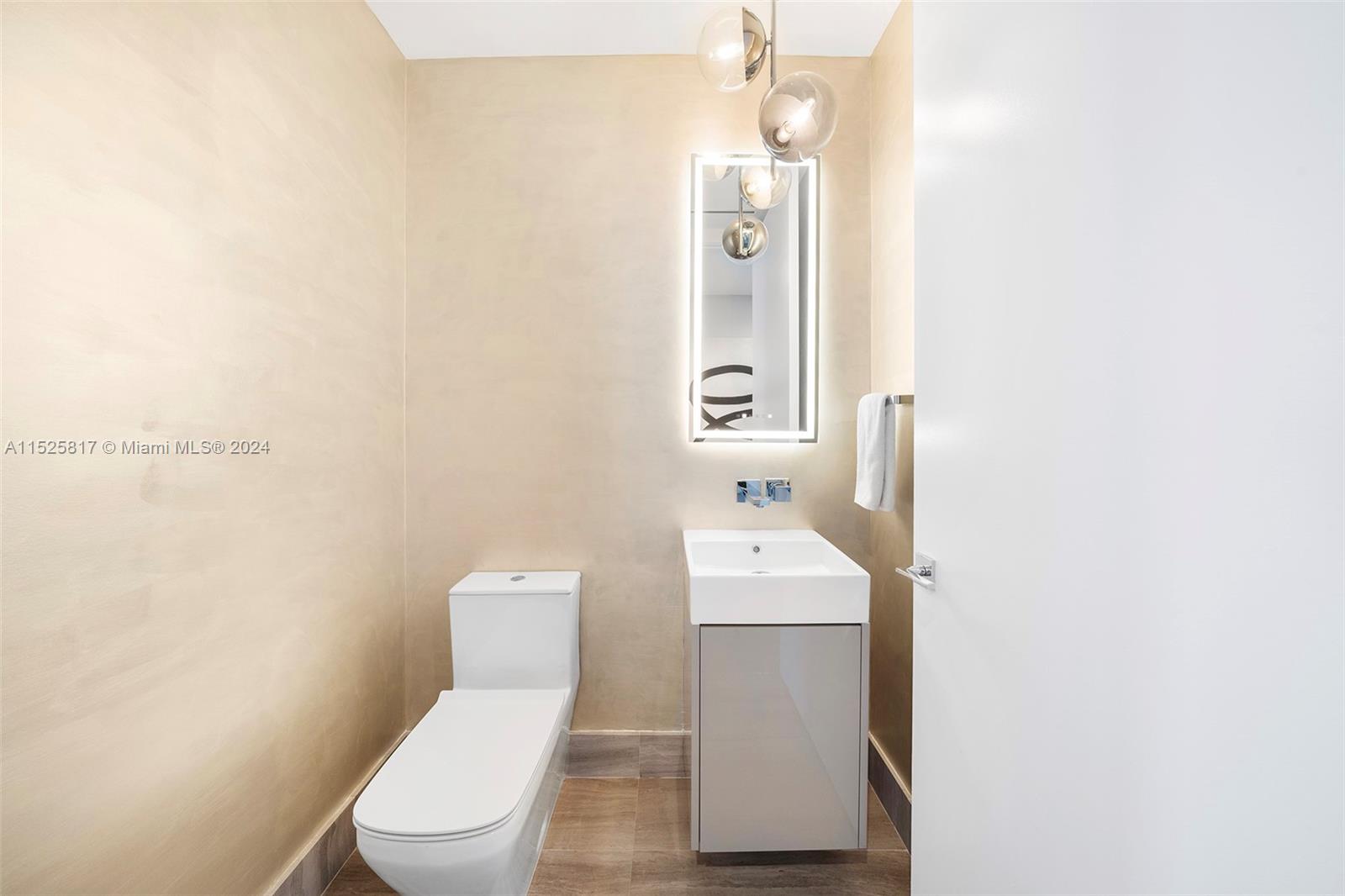 5775 Collins Ave 1101, Miami Beach, Florida 33140, 3 Bedrooms Bedrooms, ,3 BathroomsBathrooms,Residential,For Sale,5775 Collins Ave 1101,A11525817