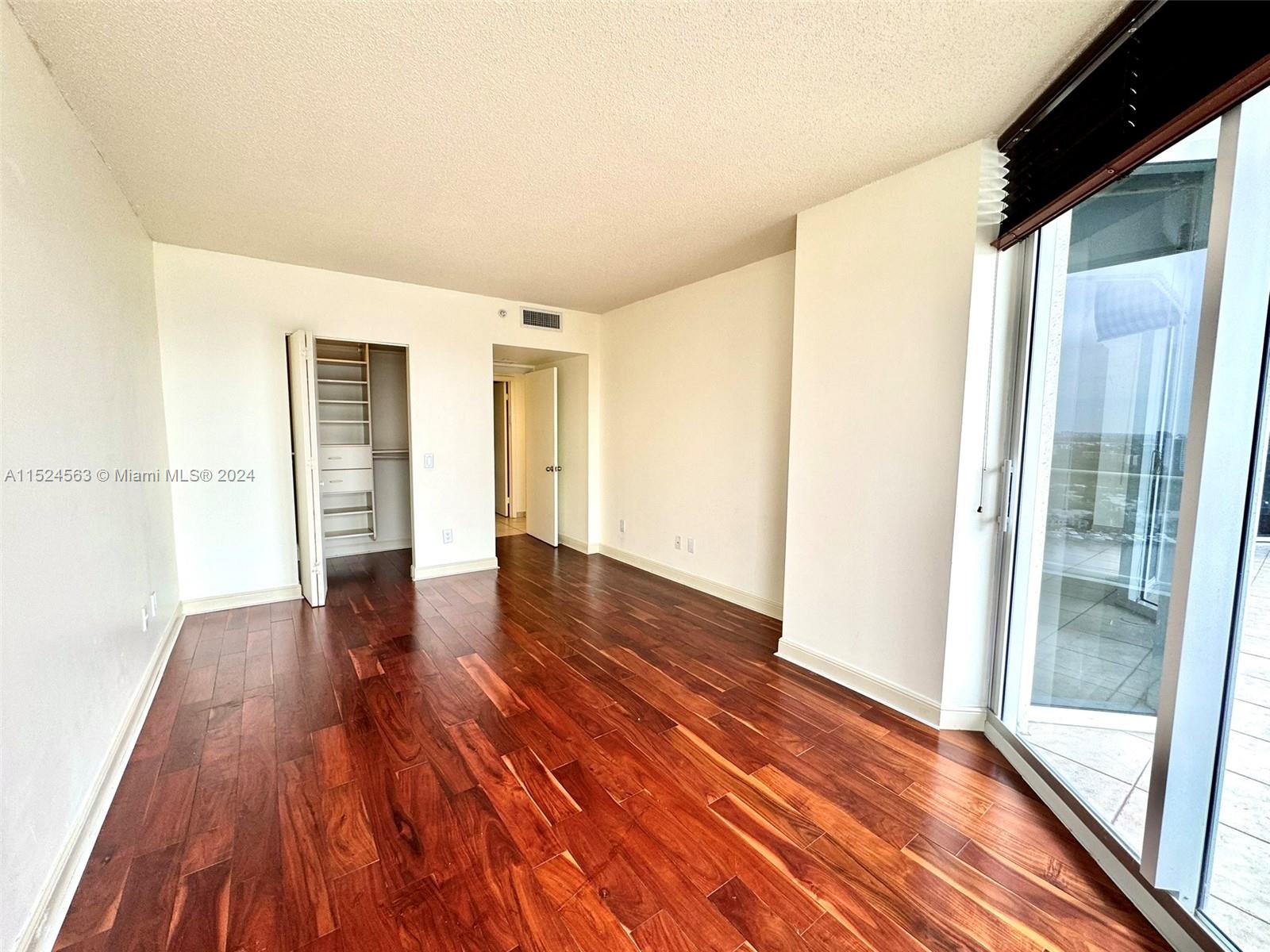 21205 Yacht Club Dr 2207, Aventura, Florida 33180, 2 Bedrooms Bedrooms, ,2 BathroomsBathrooms,Residentiallease,For Rent,21205 Yacht Club Dr 2207,A11524563