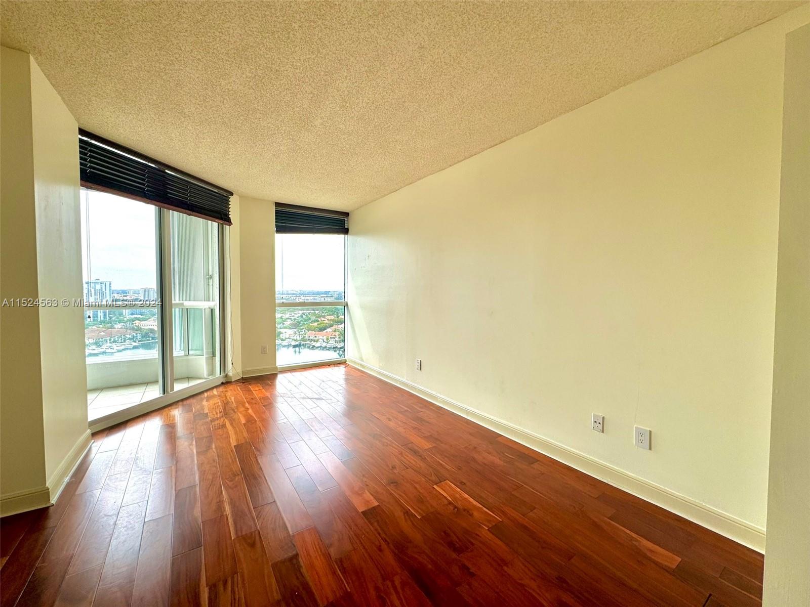 21205 Yacht Club Dr 2207, Aventura, Florida 33180, 2 Bedrooms Bedrooms, ,2 BathroomsBathrooms,Residentiallease,For Rent,21205 Yacht Club Dr 2207,A11524563