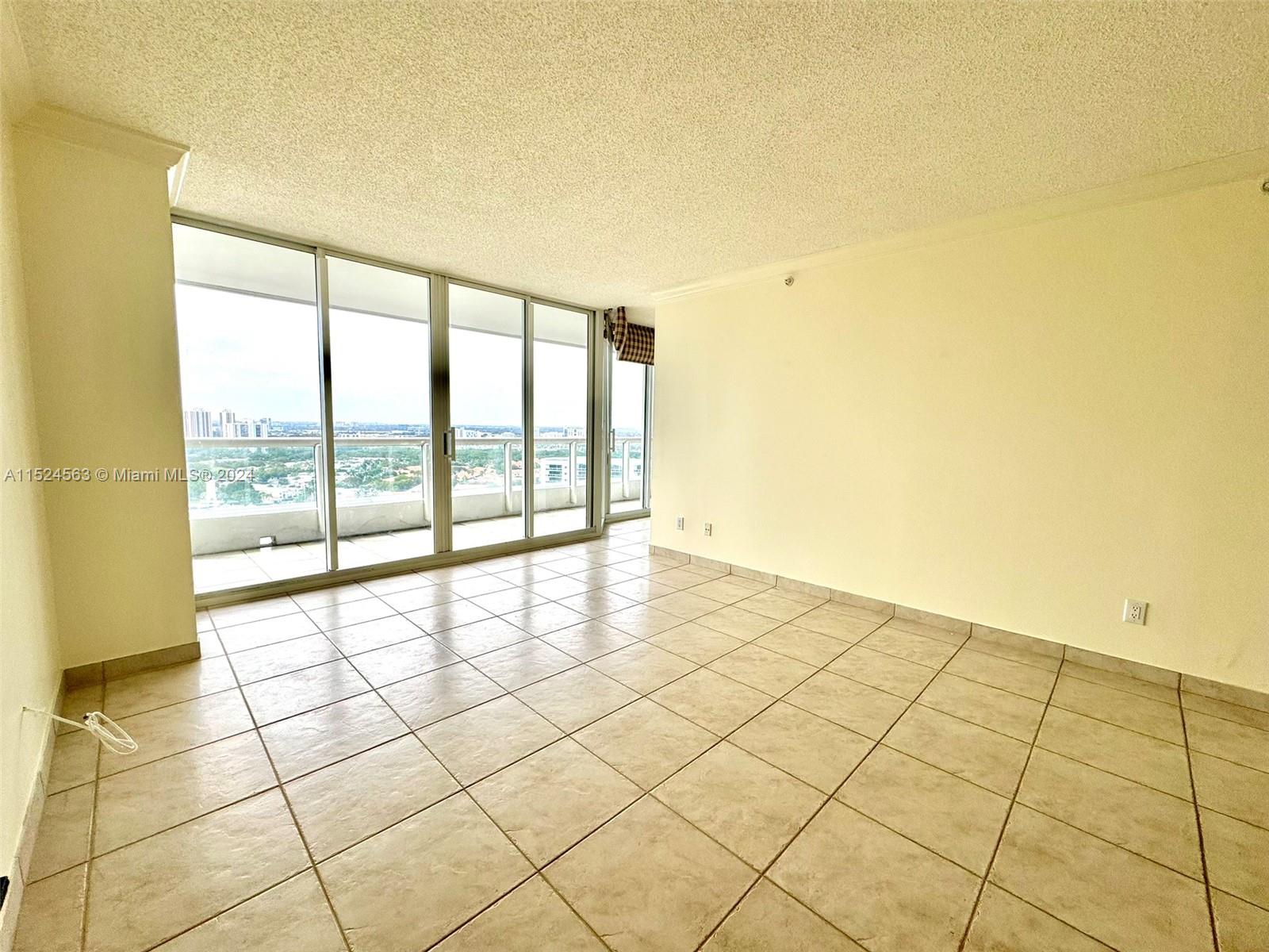 21205 Yacht Club Dr 2207, Aventura, Florida 33180, 2 Bedrooms Bedrooms, ,2 BathroomsBathrooms,Residentiallease,For Rent,21205 Yacht Club Dr 2207,A11524563