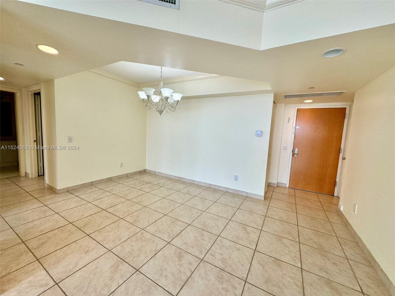 21205 Yacht Club Dr 2207, Aventura, Florida 33180, 2 Bedrooms Bedrooms, ,2 BathroomsBathrooms,Residentiallease,For Rent,21205 Yacht Club Dr 2207,A11524563