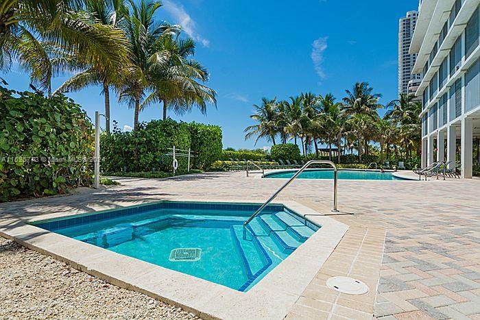 6515 Collins Ave 805, Miami Beach, Florida 33141, 1 Bedroom Bedrooms, ,1 BathroomBathrooms,Residentiallease,For Rent,6515 Collins Ave 805,A11525773