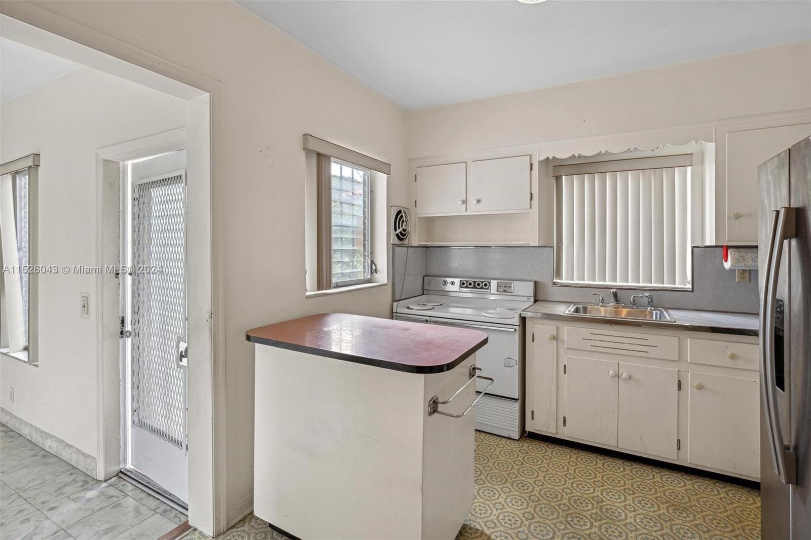 Listing Photo 4