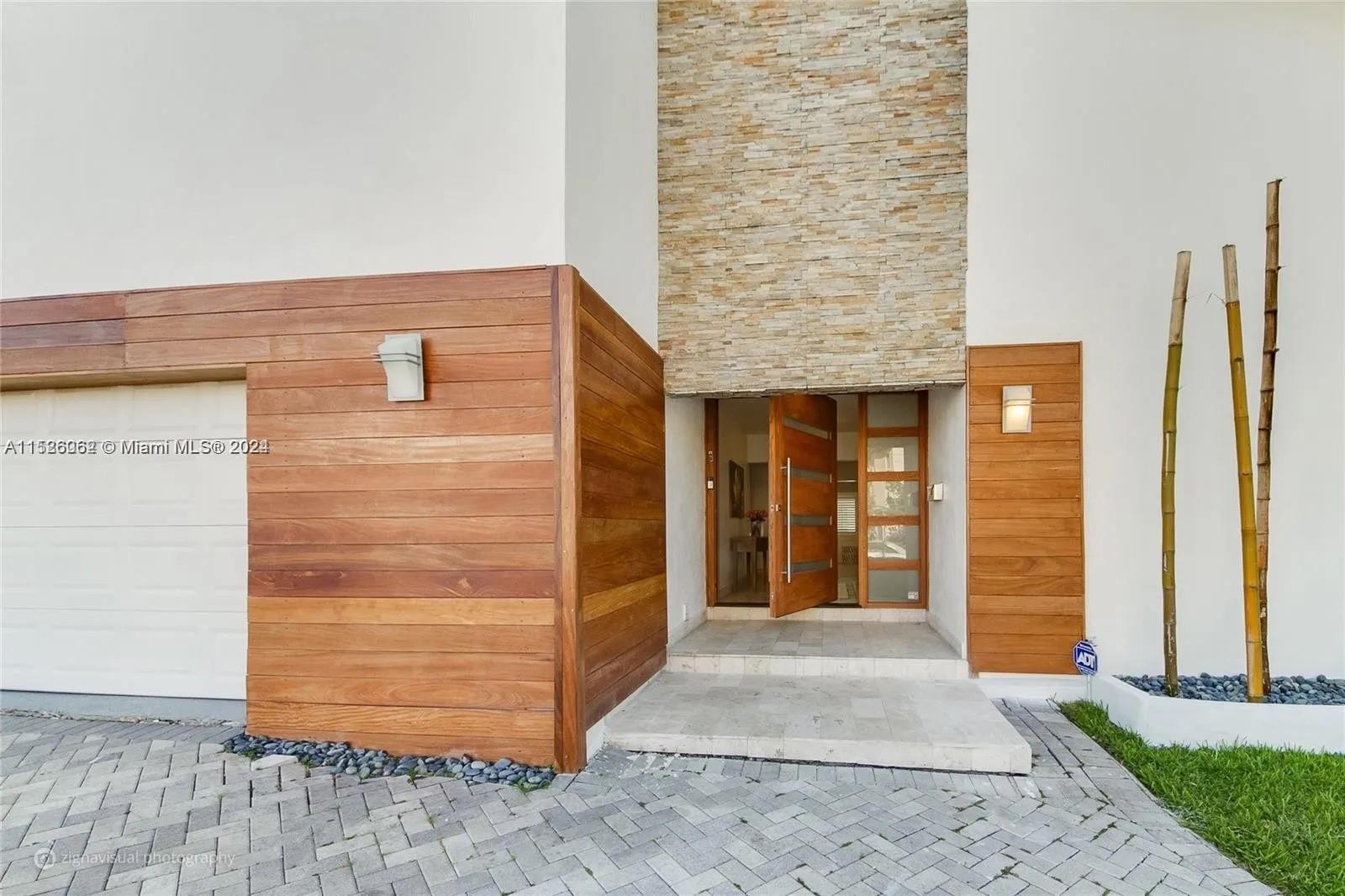 16570 35th Ave, North Miami Beach, FL, 33160 United States, 4 Bedrooms Bedrooms, ,4 BathroomsBathrooms,Residential,For Sale,35th Ave,A11526062