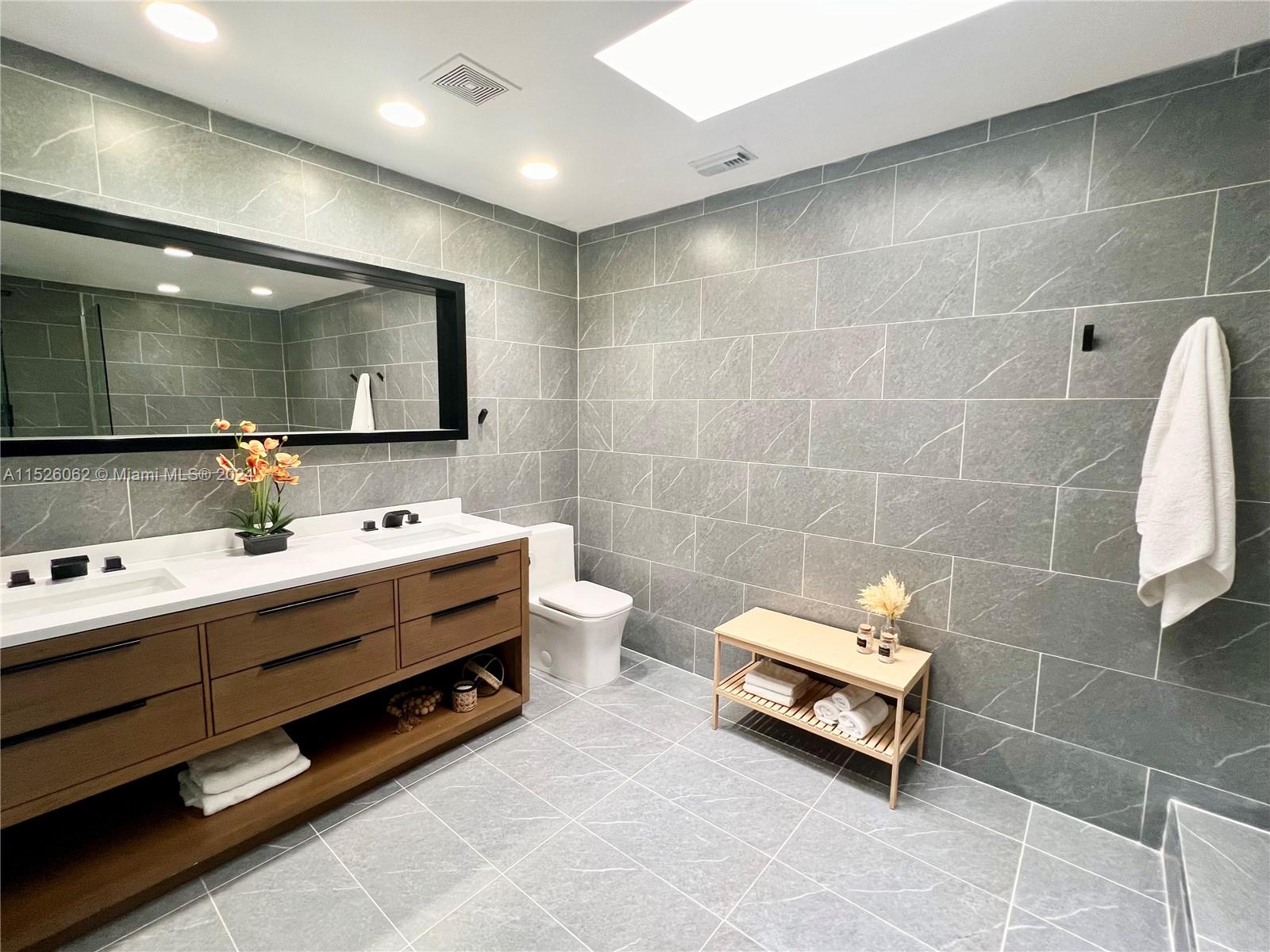 16570 35th Ave, North Miami Beach, FL, 33160 United States, 4 Bedrooms Bedrooms, ,4 BathroomsBathrooms,Residential,For Sale,35th Ave,A11526062