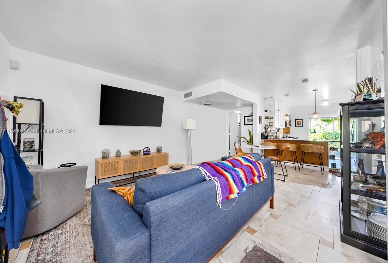 8821 NE 4th Ave Rd, Miami Shores, Florida 33138, 2 Bedrooms Bedrooms, 1 Room Rooms,1 BathroomBathrooms,Residential,For Sale,8821 NE 4th Ave Rd,A11526061