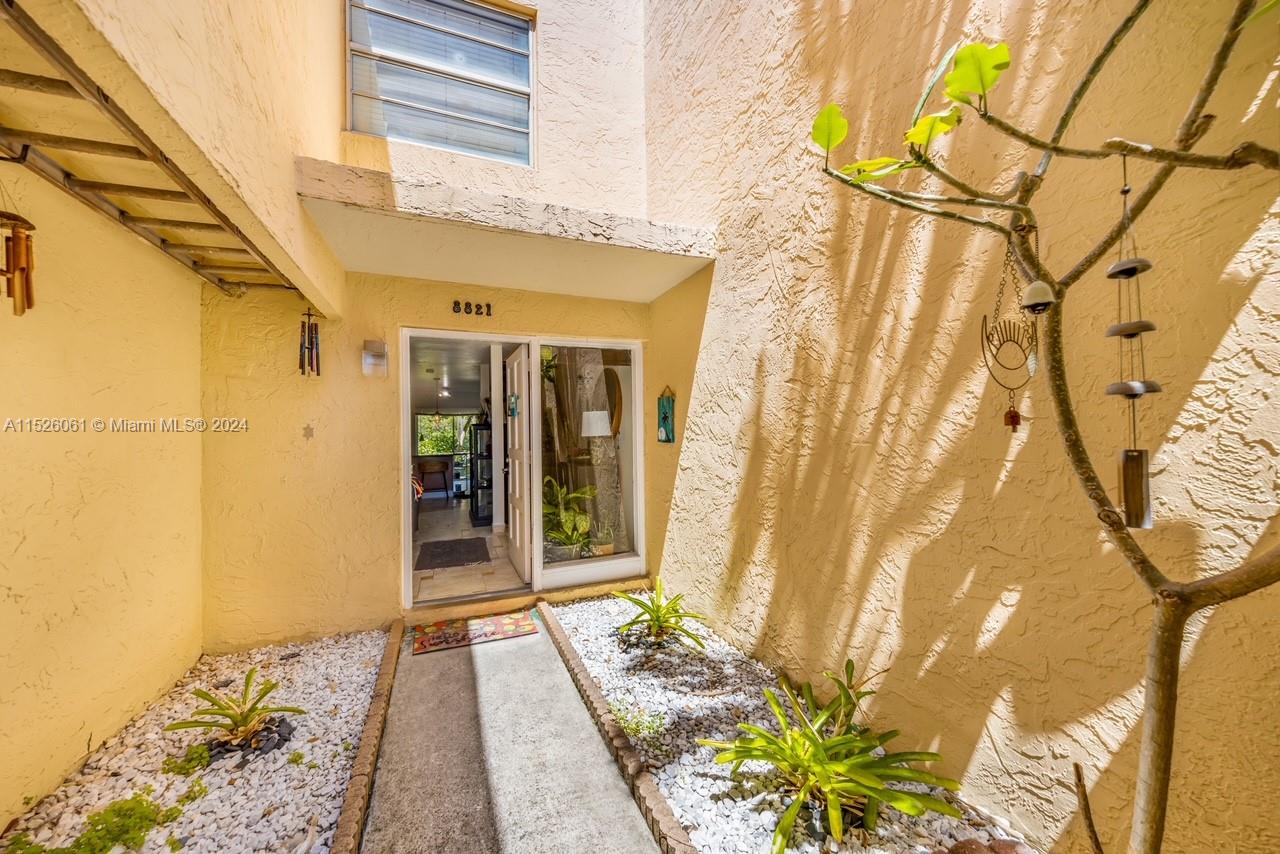 8821 NE 4th Ave Rd, Miami Shores, Florida 33138, 2 Bedrooms Bedrooms, 1 Room Rooms,1 BathroomBathrooms,Residential,For Sale,8821 NE 4th Ave Rd,A11526061