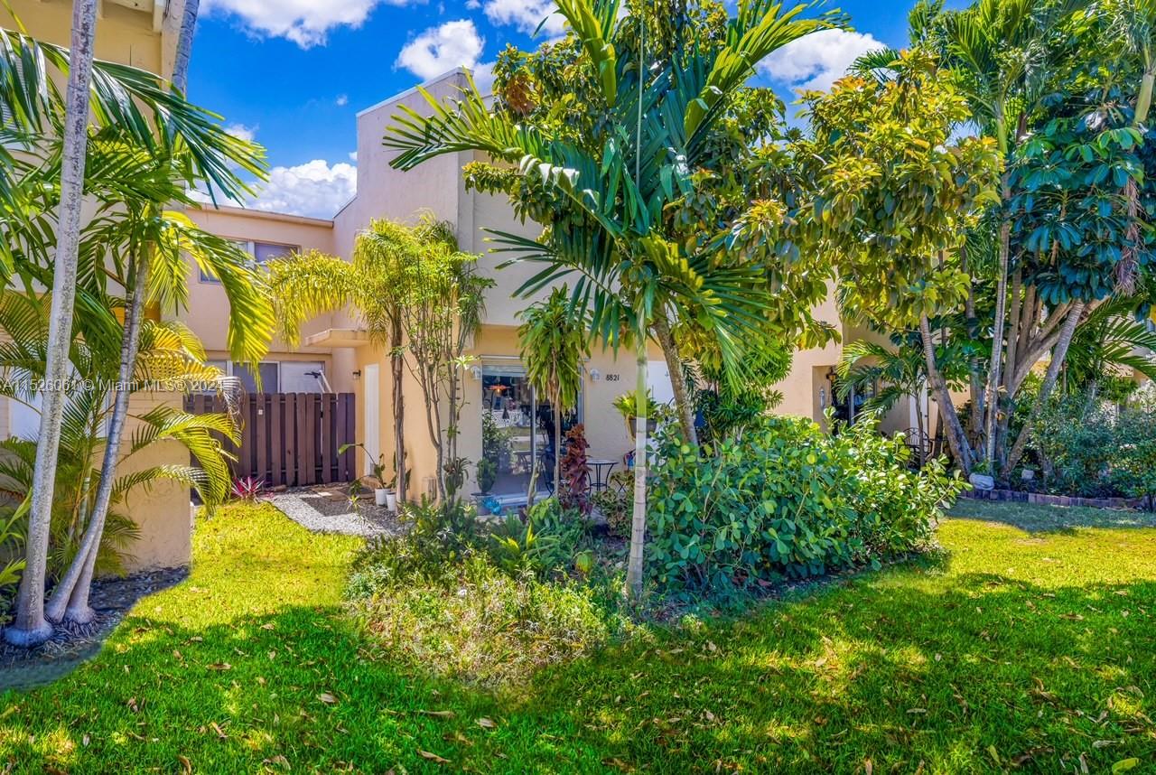 8821 NE 4th Ave Rd, Miami Shores, Florida 33138, 2 Bedrooms Bedrooms, 1 Room Rooms,1 BathroomBathrooms,Residential,For Sale,8821 NE 4th Ave Rd,A11526061