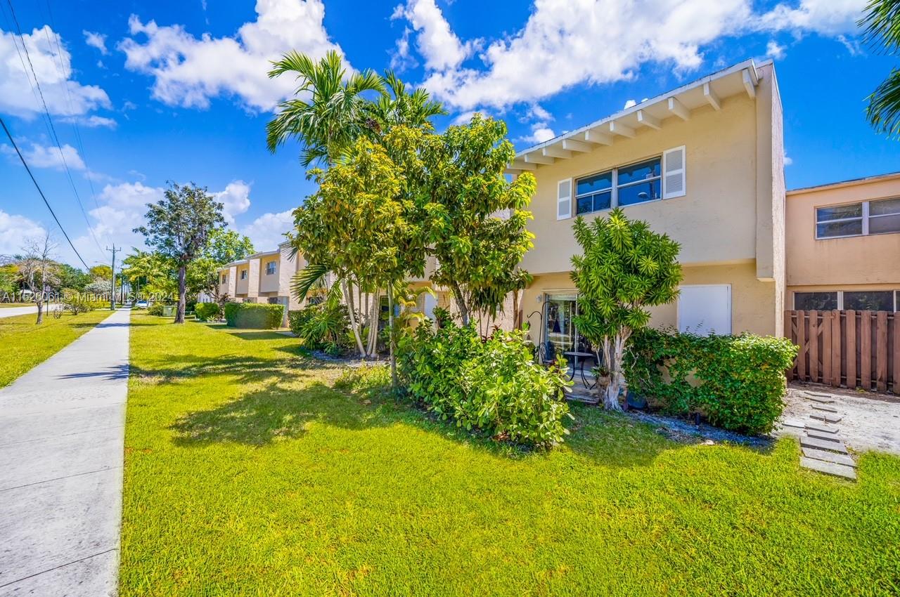 8821 NE 4th Ave Rd, Miami Shores, Florida 33138, 2 Bedrooms Bedrooms, 1 Room Rooms,1 BathroomBathrooms,Residential,For Sale,8821 NE 4th Ave Rd,A11526061
