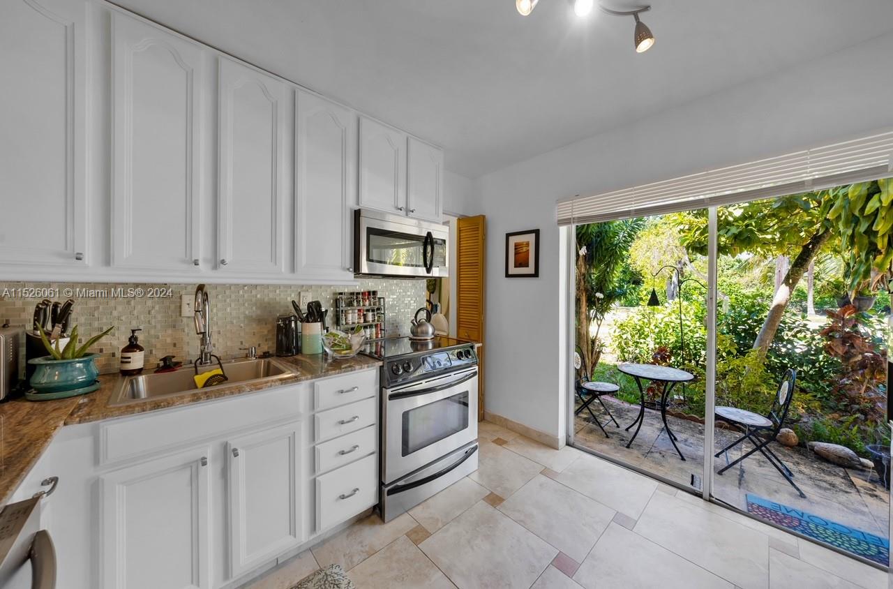 8821 NE 4th Ave Rd, Miami Shores, Florida 33138, 2 Bedrooms Bedrooms, 1 Room Rooms,1 BathroomBathrooms,Residential,For Sale,8821 NE 4th Ave Rd,A11526061