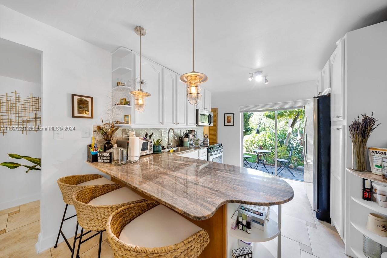 8821 NE 4th Ave Rd, Miami Shores, Florida 33138, 2 Bedrooms Bedrooms, 1 Room Rooms,1 BathroomBathrooms,Residential,For Sale,8821 NE 4th Ave Rd,A11526061