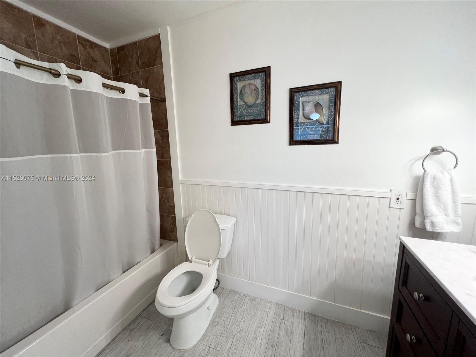 16570 NE 35th Ave, North Miami Beach, Florida 33160, 4 Bedrooms Bedrooms, ,4 BathroomsBathrooms,Residentiallease,For Rent,16570 NE 35th Ave,A11526075