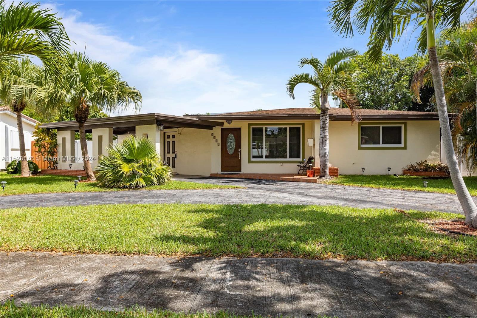 3329  Arthur St  For Sale A11523576, FL