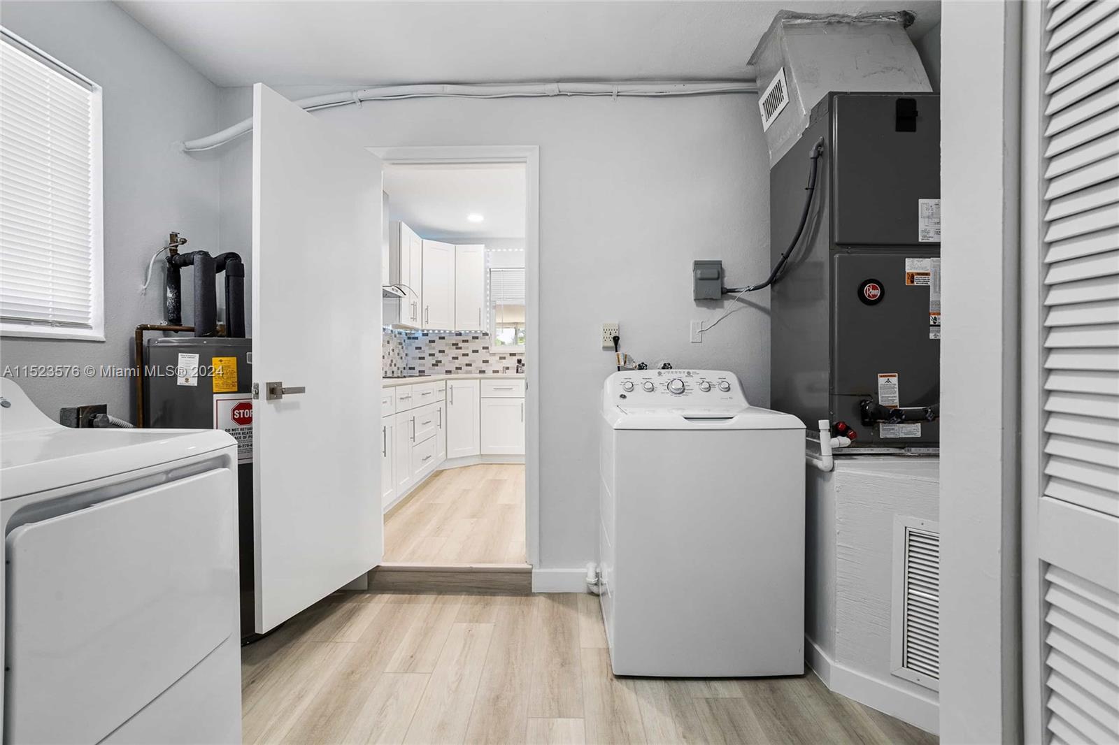 3329 Arthur St, Hollywood, Florida 33021, 3 Bedrooms Bedrooms, ,2 BathroomsBathrooms,Residential,For Sale,3329 Arthur St,A11523576