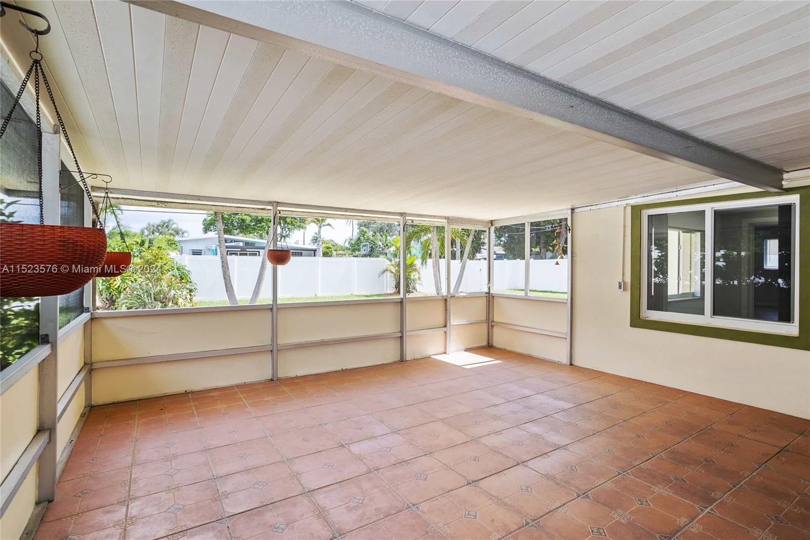3329 Arthur St, Hollywood, Florida 33021, 3 Bedrooms Bedrooms, ,2 BathroomsBathrooms,Residential,For Sale,3329 Arthur St,A11523576