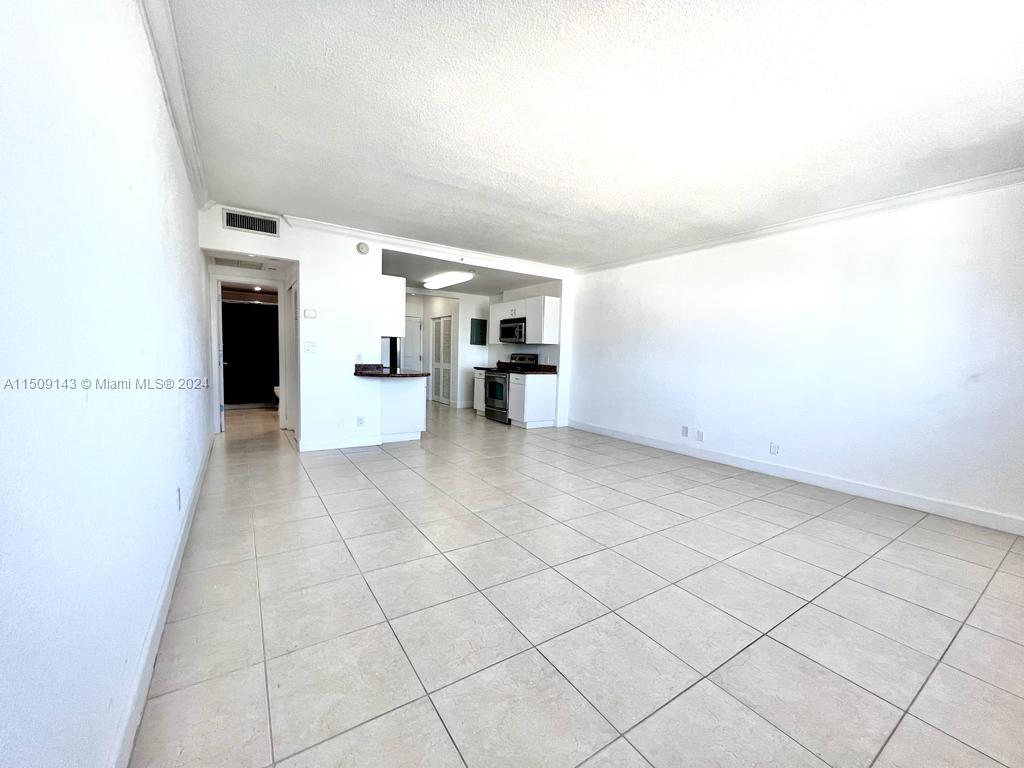 401 69th St 1403, Miami Beach, Florida 33141, ,1 BathroomBathrooms,Residentiallease,For Rent,401 69th St 1403,A11509143