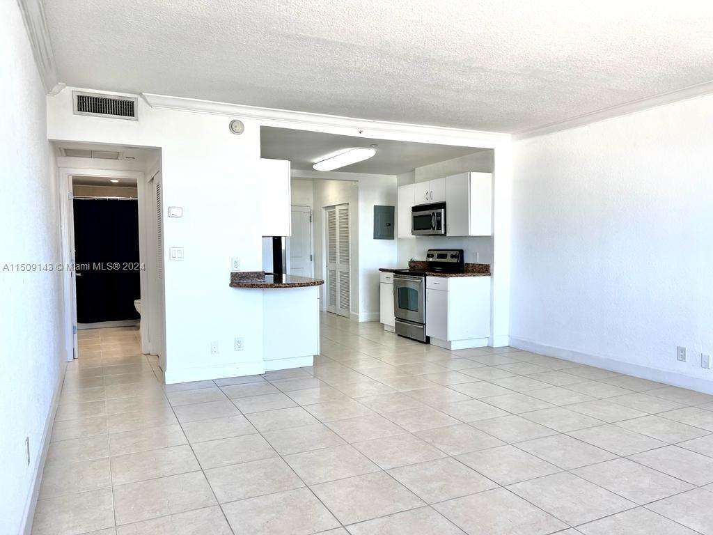 401 69th St 1403, Miami Beach, Florida 33141, ,1 BathroomBathrooms,Residentiallease,For Rent,401 69th St 1403,A11509143