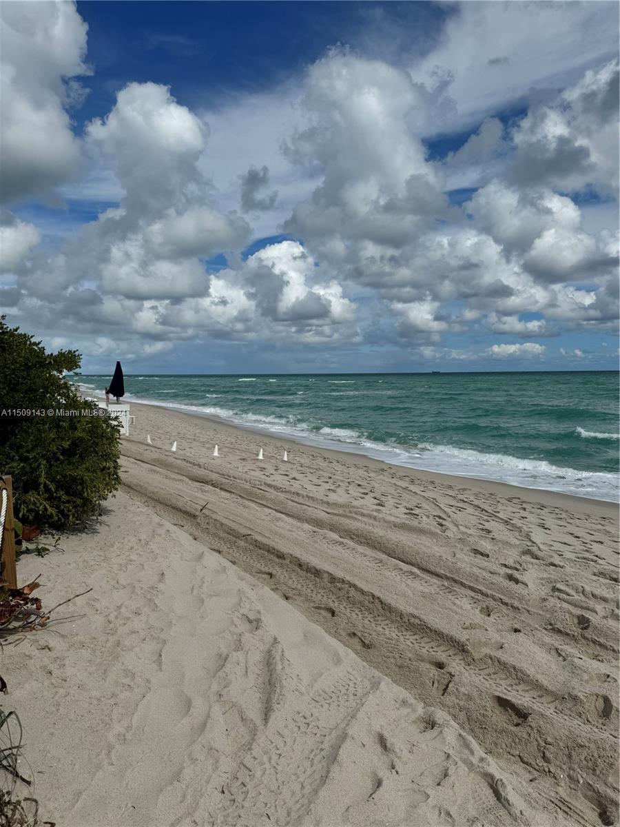 401 69th St 1403, Miami Beach, Florida 33141, ,1 BathroomBathrooms,Residentiallease,For Rent,401 69th St 1403,A11509143