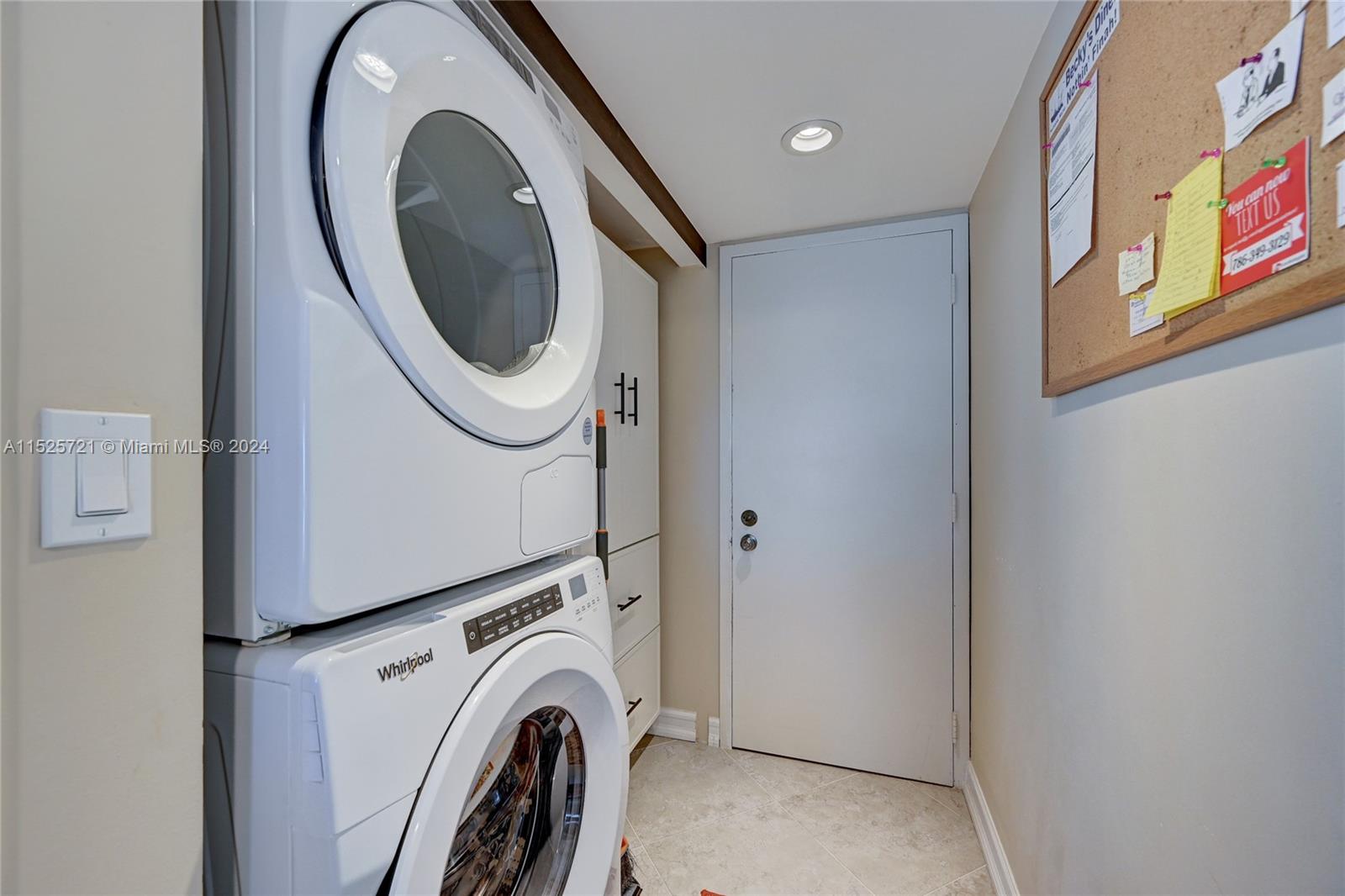 936 Intracoastal Dr, Fort Lauderdale, FL, 33304 United States, 2 Bedrooms Bedrooms, ,2 BathroomsBathrooms,Residential,For Sale,Intracoastal Dr,A11525721