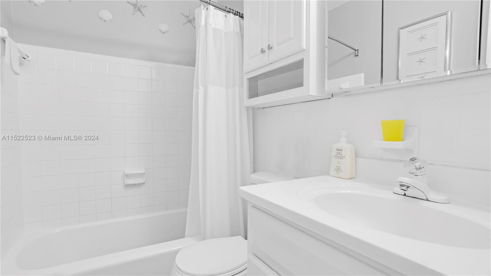 815 SW 11th Ave 23G, Hallandale Beach, Florida 33009, 2 Bedrooms Bedrooms, ,1 BathroomBathrooms,Residential,For Sale,815 SW 11th Ave 23G,A11522523