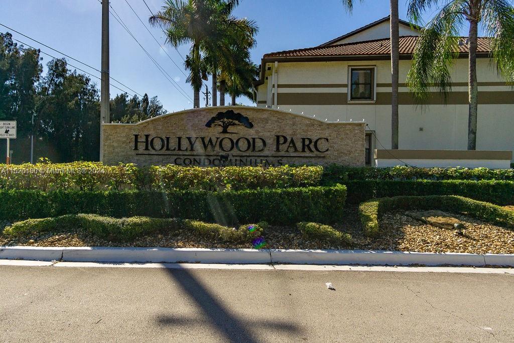 640 S Park Rd 21-4, Hollywood, Florida 33021, 3 Bedrooms Bedrooms, ,2 BathroomsBathrooms,Residentiallease,For Rent,640 S Park Rd 21-4,A11526180