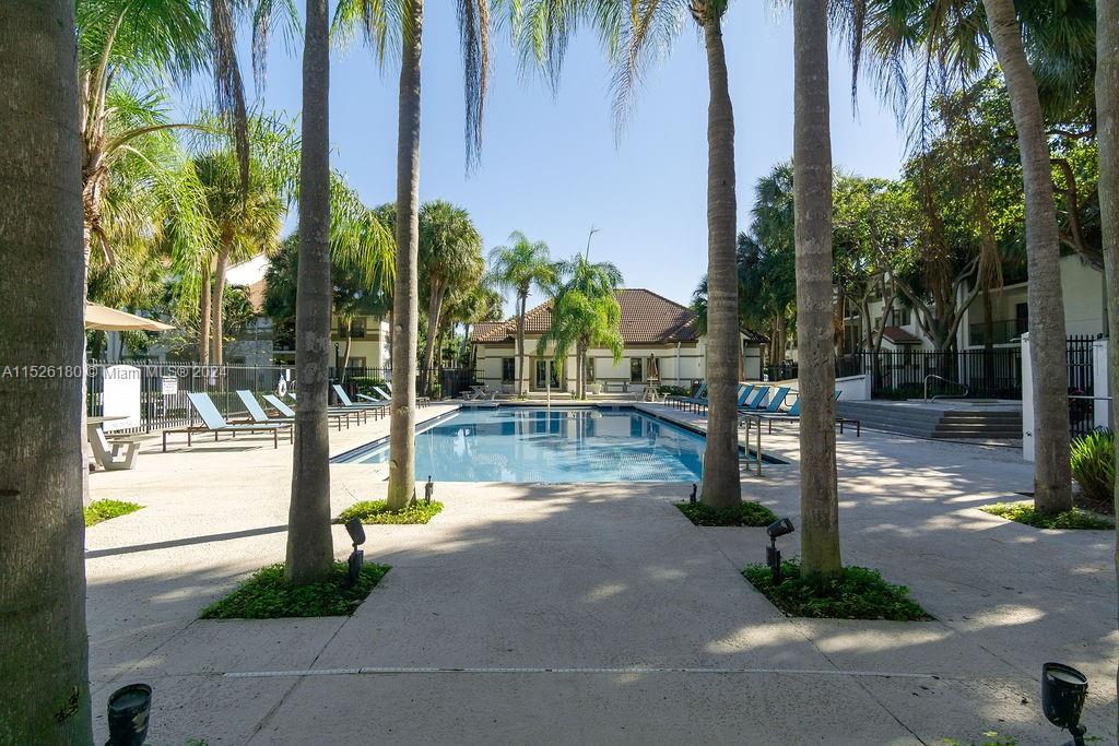 640 S Park Rd 21-4, Hollywood, Florida 33021, 3 Bedrooms Bedrooms, ,2 BathroomsBathrooms,Residentiallease,For Rent,640 S Park Rd 21-4,A11526180