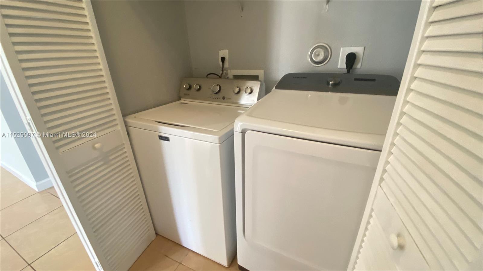 23433 SW 112th Ct 23433, Homestead, Florida 33032, 4 Bedrooms Bedrooms, ,3 BathroomsBathrooms,Residential,For Sale,23433 SW 112th Ct 23433,A11525697