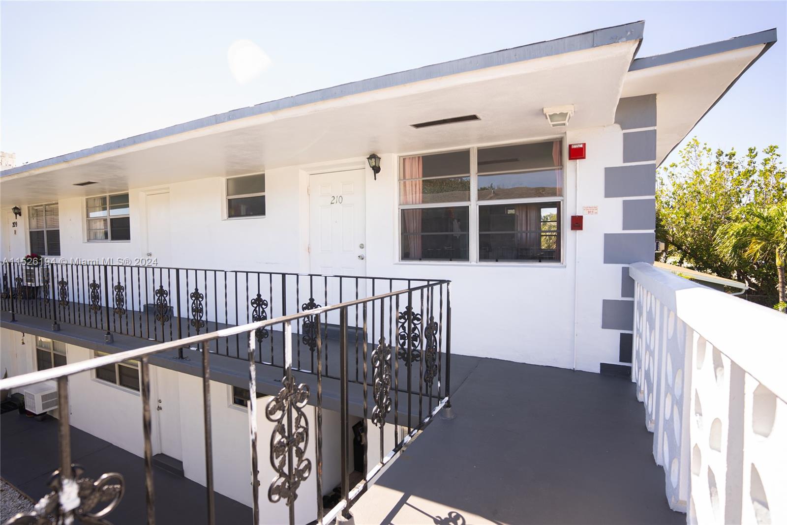 2444 Polk St 210, Hollywood, Florida 33020, 2 Bedrooms Bedrooms, ,1 BathroomBathrooms,Residential,For Sale,2444 Polk St 210,A11526194