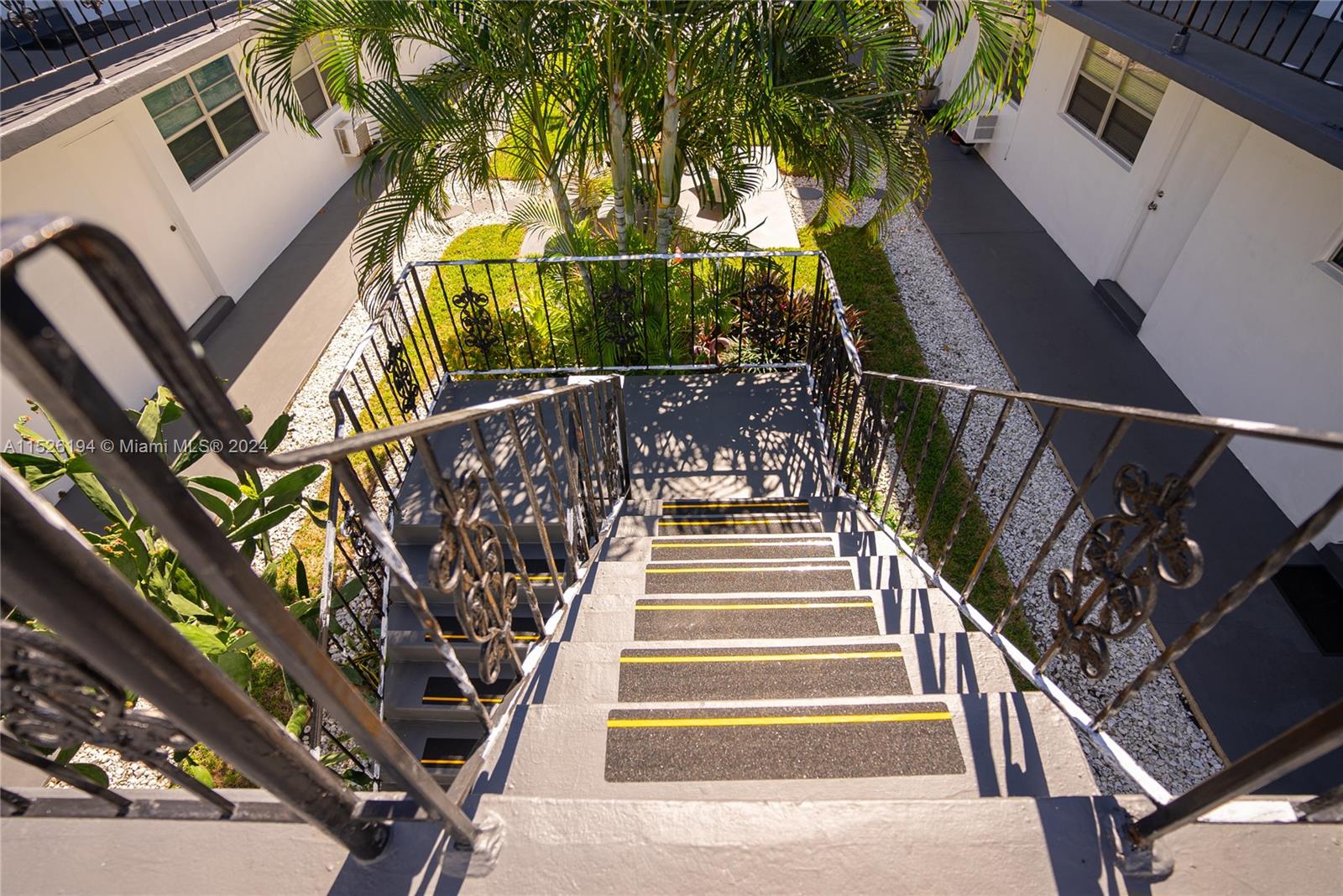 2444 Polk St 210, Hollywood, Florida 33020, 2 Bedrooms Bedrooms, ,1 BathroomBathrooms,Residential,For Sale,2444 Polk St 210,A11526194