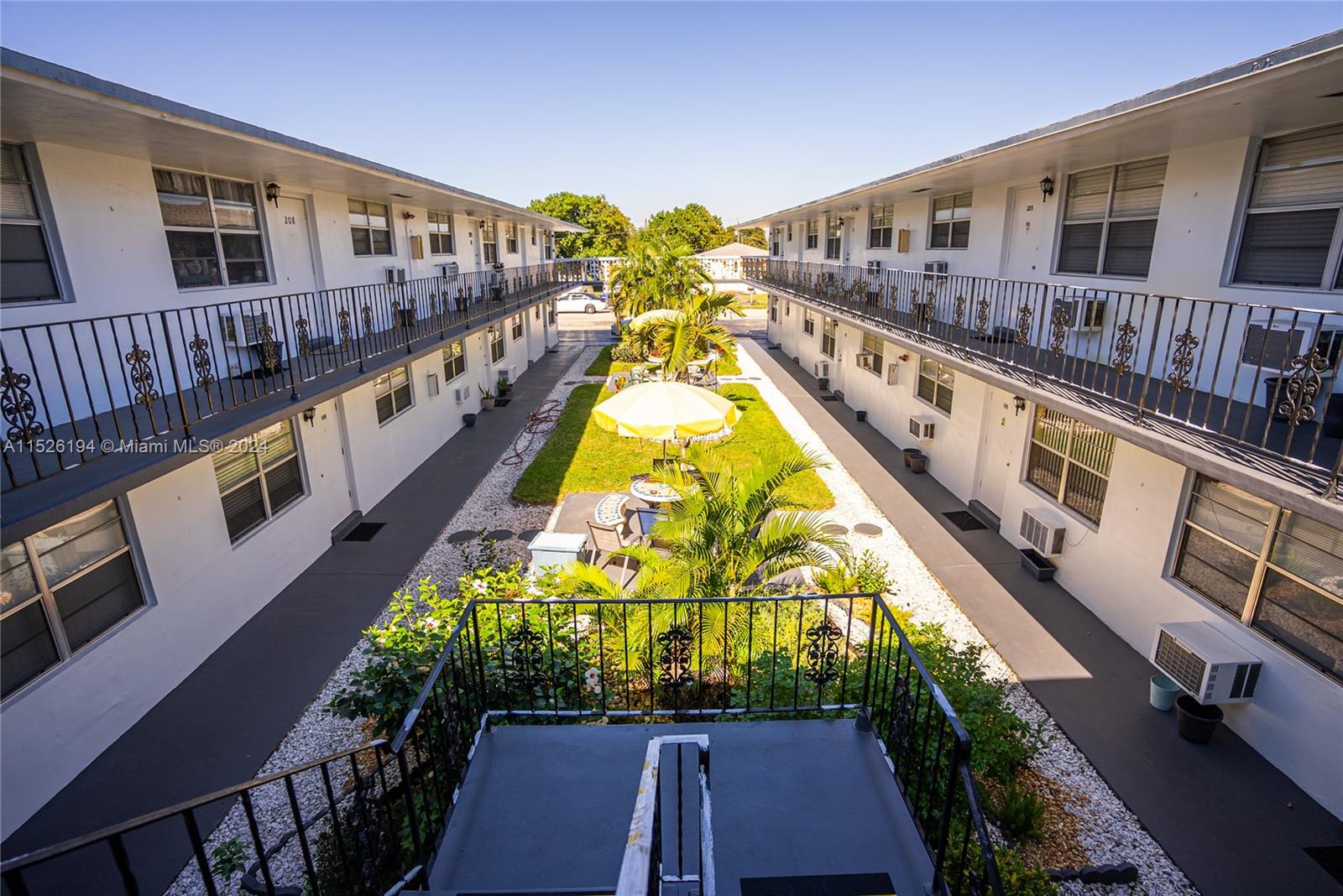 2444 Polk St 210, Hollywood, Florida 33020, 2 Bedrooms Bedrooms, ,1 BathroomBathrooms,Residential,For Sale,2444 Polk St 210,A11526194