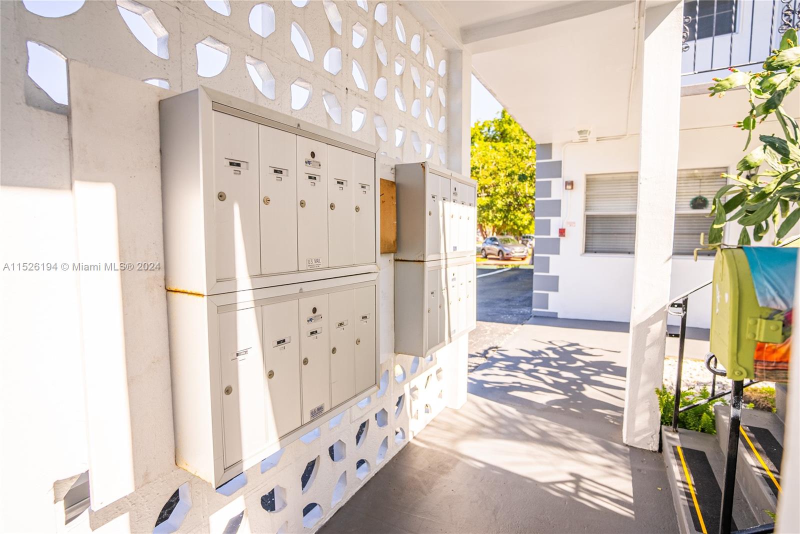 2444 Polk St 210, Hollywood, Florida 33020, 2 Bedrooms Bedrooms, ,1 BathroomBathrooms,Residential,For Sale,2444 Polk St 210,A11526194