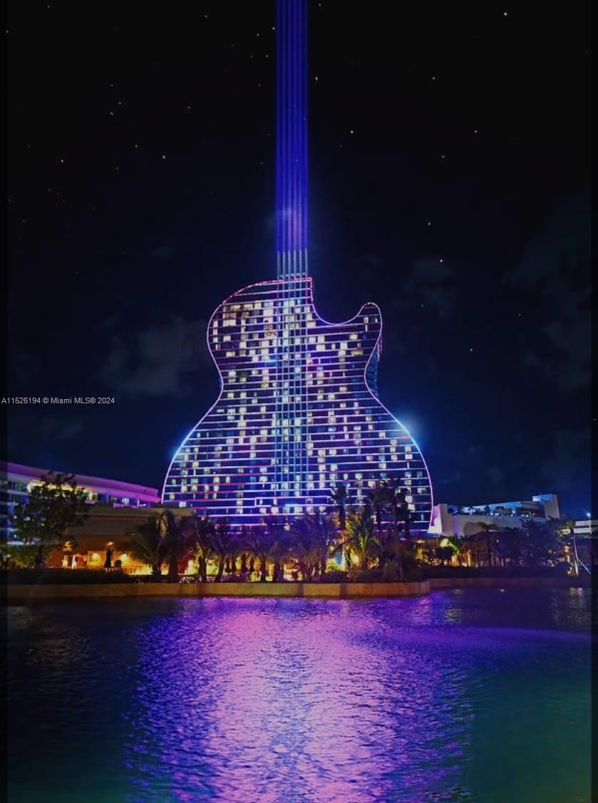 2444 Polk St 210, Hollywood, Florida 33020, 2 Bedrooms Bedrooms, ,1 BathroomBathrooms,Residential,For Sale,2444 Polk St 210,A11526194