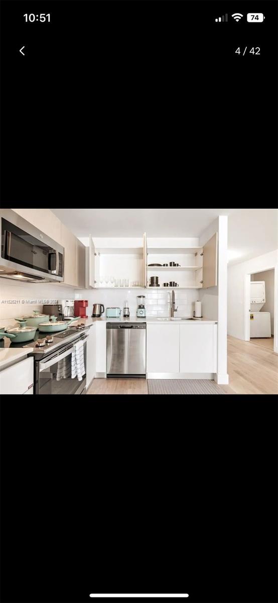 Miami, FL, 33180 United States, ,1 BathroomBathrooms,Residential,For Sale,A11526211