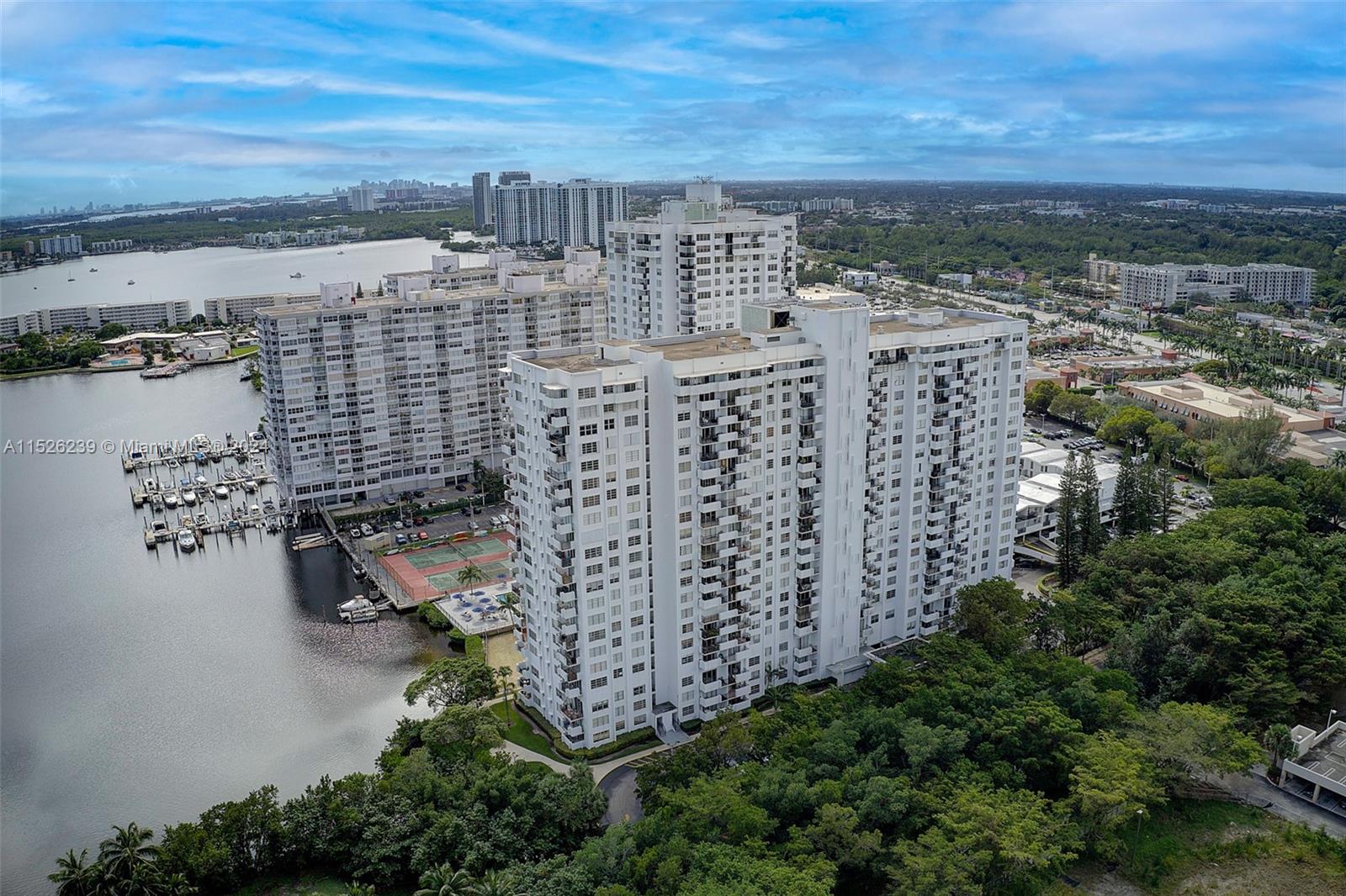2780 183rd St, Aventura, FL, 33160 United States, 2 Bedrooms Bedrooms, ,2 BathroomsBathrooms,Residential,For Sale,183rd St,A11526239