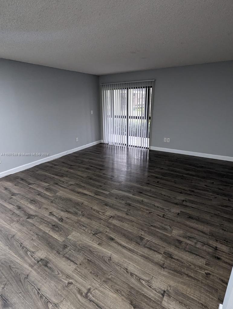 10769 W Clairmont Cir 102, Tamarac, Florida 33321, 2 Bedrooms Bedrooms, ,2 BathroomsBathrooms,Residentiallease,For Rent,10769 W Clairmont Cir 102,A11507539