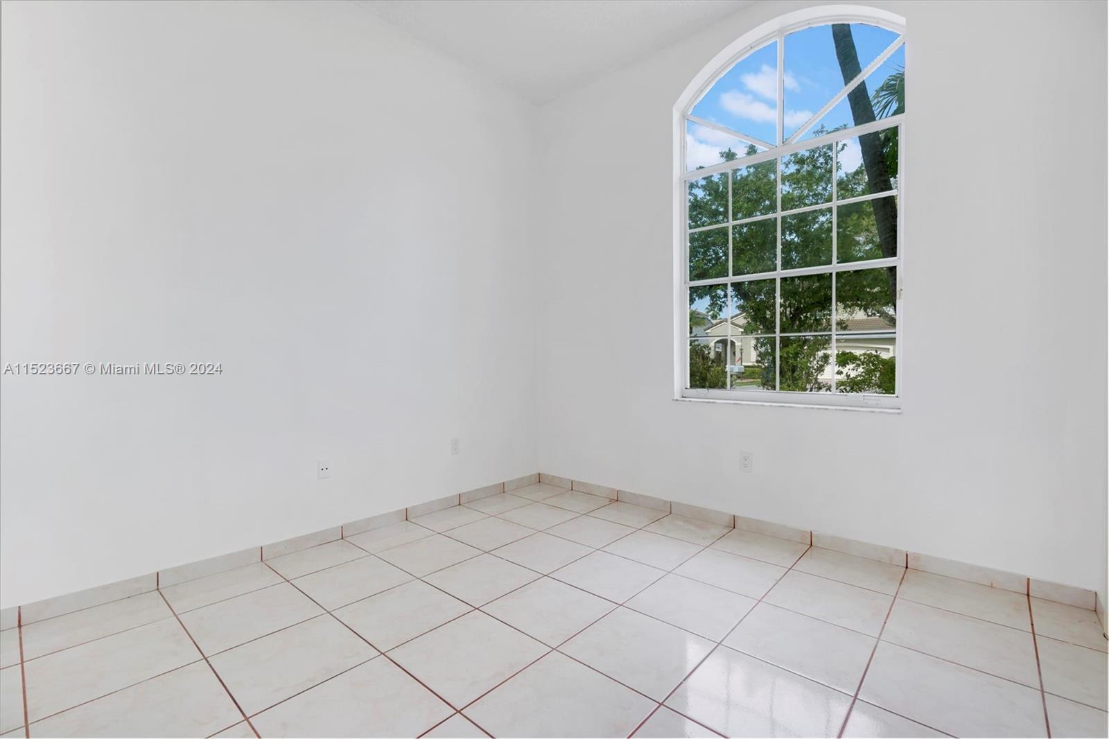 16064 SW 83rd Ter, Miami, Florida 33193, 4 Bedrooms Bedrooms, ,3 BathroomsBathrooms,Residential,For Sale,16064 SW 83rd Ter,A11523667