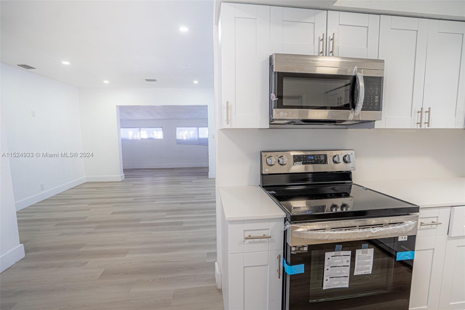 660 28th Dr, Fort Lauderdale, FL, 33312 United States, 4 Bedrooms Bedrooms, ,2 BathroomsBathrooms,Residential,For Sale,28th Dr,A11524933