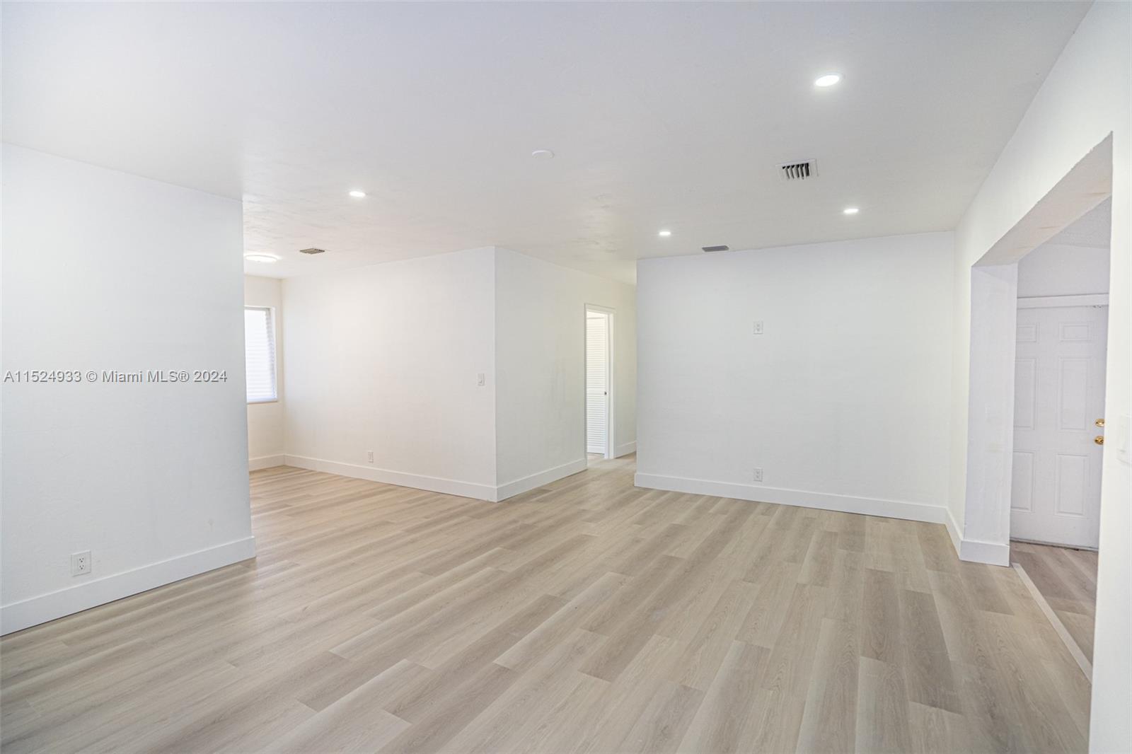 660 28th Dr, Fort Lauderdale, FL, 33312 United States, 4 Bedrooms Bedrooms, ,2 BathroomsBathrooms,Residential,For Sale,28th Dr,A11524933