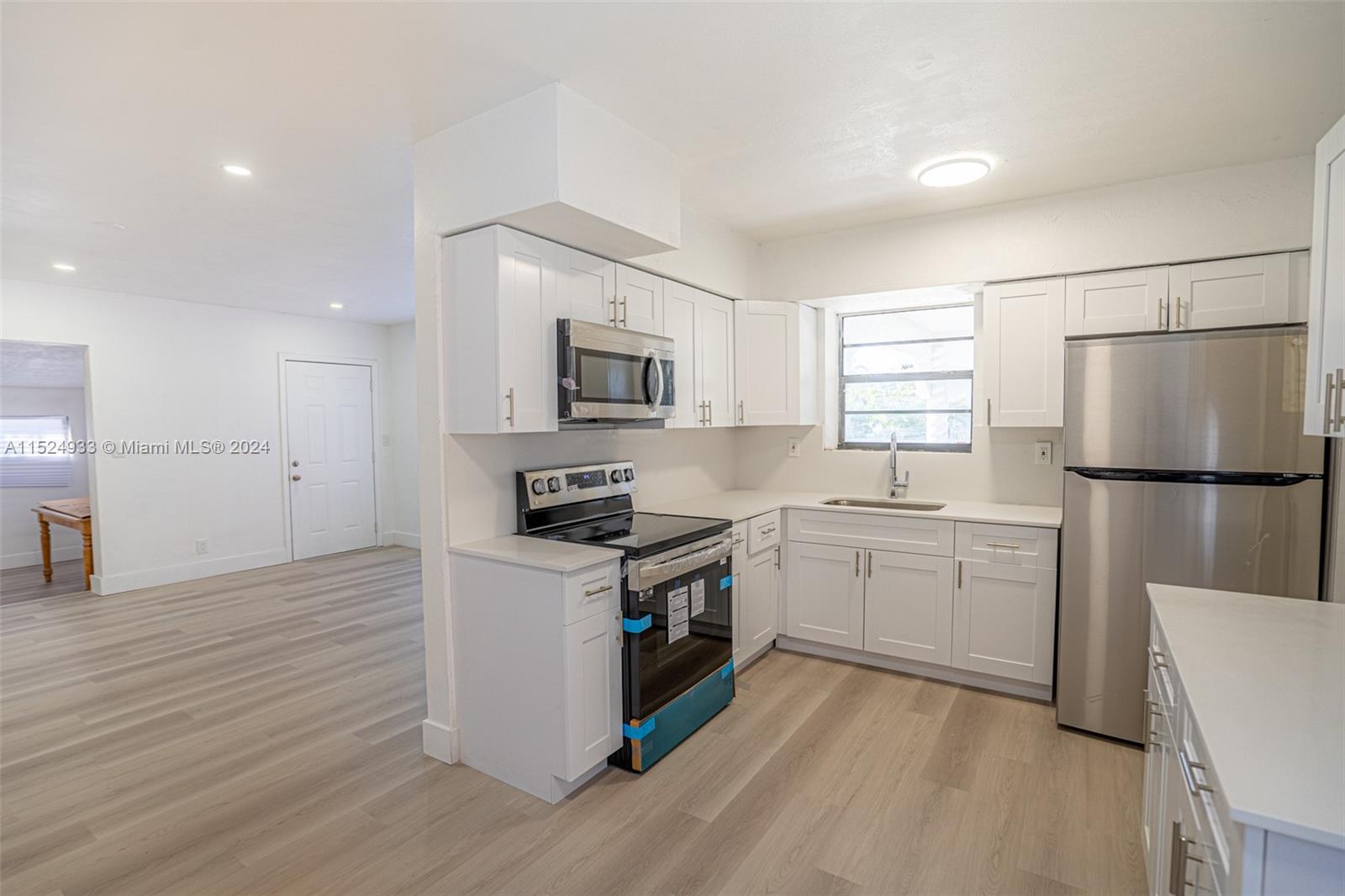 660 28th Dr, Fort Lauderdale, FL, 33312 United States, 4 Bedrooms Bedrooms, ,2 BathroomsBathrooms,Residential,For Sale,28th Dr,A11524933